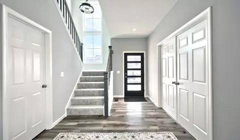 Entry Way - 19 E Kestrel Dr, Denver, PA 17517 photo 5 of 6
