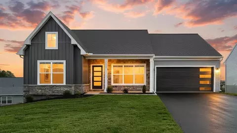 Exterior - 19 E Kestrel Dr, Denver, PA 17517 photo 6 of 7