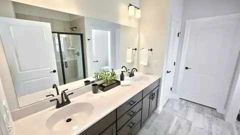 Bath - 19 E Kestrel Dr, Denver, PA 17517 photo 5 of 5