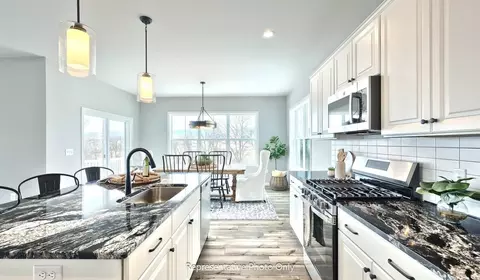 Kitchen - 19 E Kestrel Dr, Denver, PA 17517 photo 9 of 15