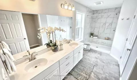 Bath - 19 E Kestrel Dr, Denver, PA 17517 photo 3 of 5