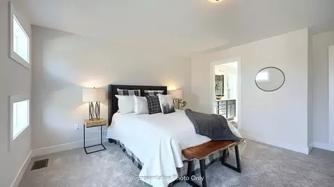 Bedroom - 19 E Kestrel Dr, Denver, PA 17517 photo 3 of 9