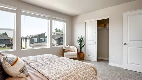 Bedroom - 3533 SW Eleven Mile Ave, Gresham, OR 97080 photo 3 of 13