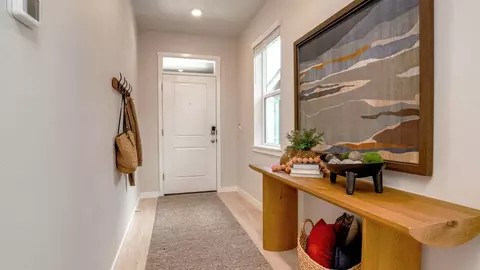 Entry Way - 3533 SW Eleven Mile Ave, Gresham, OR 97080 photo 1 of 1