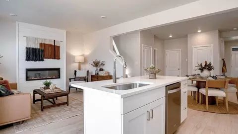 Kitchen - 3533 SW Eleven Mile Ave, Gresham, OR 97080 photo 2 of 6
