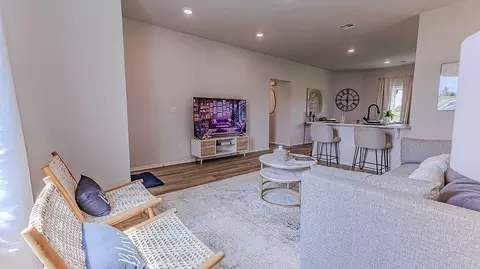 Living - 13412 Juneberry Dr, Mcloud, OK 74851 photo 1 of 2