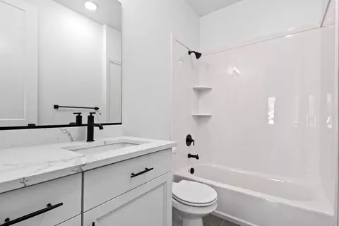 Bath - 4 W Carson Way, Salem, UT 84653 photo 2 of 4