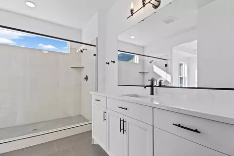 Bath - 4 W Carson Way, Salem, UT 84653 photo 1 of 4