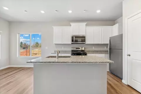 Kitchen - 135 Robin Rd, Johnstown, CO 80534 photo 1 of 1