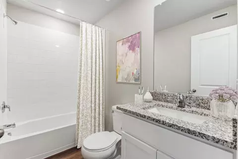 Bath - 135 Robin Rd, Johnstown, CO 80534 photo 1 of 3