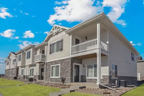 135 Robin Rd, Johnstown, CO 80534