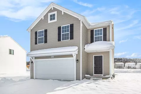 8111 Moonlight Creek Ln, Fowlerville, MI 48836