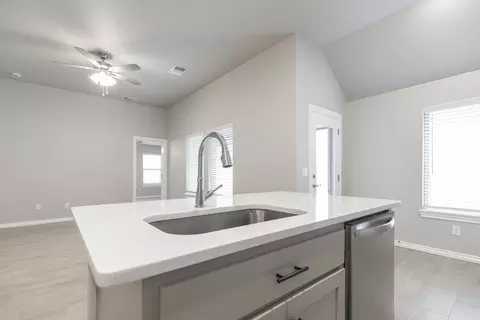 Kitchen - 2800 Heather Hvn, Moore, OK 73160 photo 5 of 17