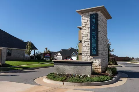 View/Area - 2800 Heather Hvn, Moore, OK 73160 photo 1 of 16