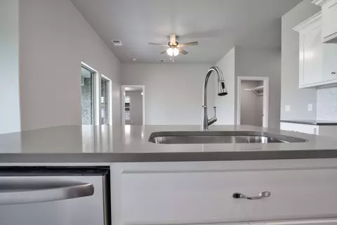 Kitchen - 2800 Heather Hvn, Moore, OK 73160 photo 10 of 17