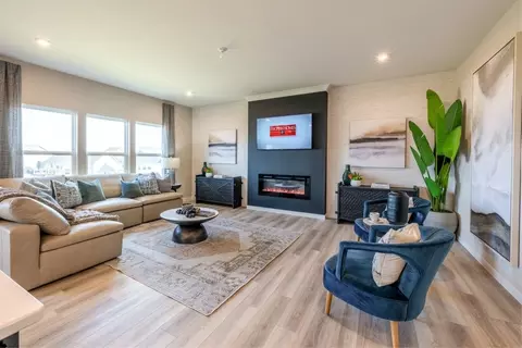 Living - 2705 Buckridge Dr, Cincinnati, OH 45233 photo 9 of 15