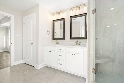 Bath - 281 Heath Ridge Rd, Dothan, AL 36305 photo 1 of 5