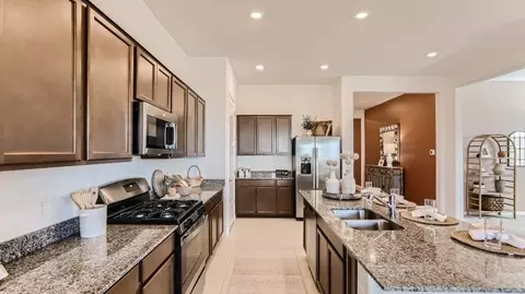 Kitchen - 17515 S Ironwood Bend Dr, Vail, AZ 85641 photo 4 of 10