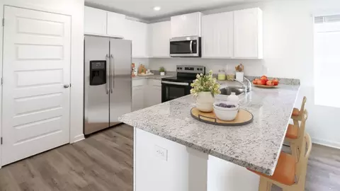 Kitchen - 18512 Caffee Dr, Vance, AL 35490 photo 3 of 6
