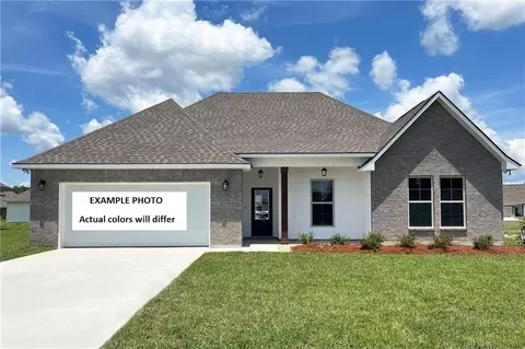 39722 Axis Ave, Ponchatoula, LA 70454