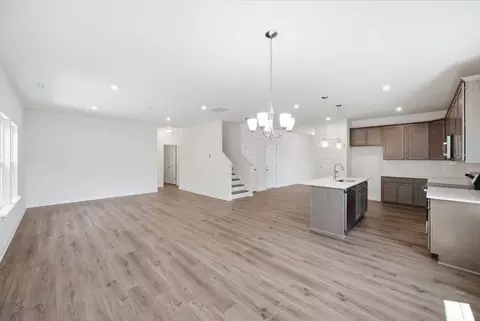 Living - 203 Cribbs Ln, Middlesex, NC 27557 photo 3 of 5