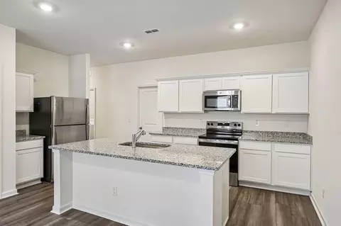 Kitchen - 869 Hanford Landing Dr, Graham, NC 27253 photo 3 of 5