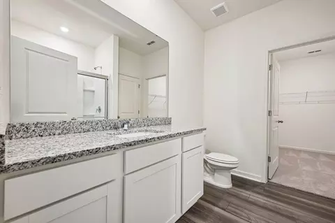 Bath - 869 Hanford Landing Dr, Graham, NC 27253 photo 1 of 4