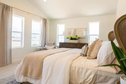 Bedroom - 1833 W 1150 N, Layton, UT 84041 photo 6 of 14