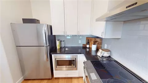 Kitchen - 1878 E Walnut St #203, Pasadena, CA 91107 photo 7 of 7