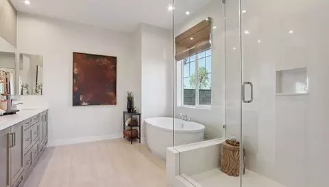 Bath - 18403 Lurin Ave, Riverside, CA 92508 photo 3 of 3