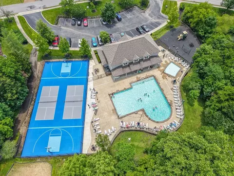 1024 Farm Ridge Dr, Hendersonville, TN 37075