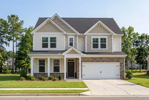 15 Fellow Dr, Lillington, NC 27546