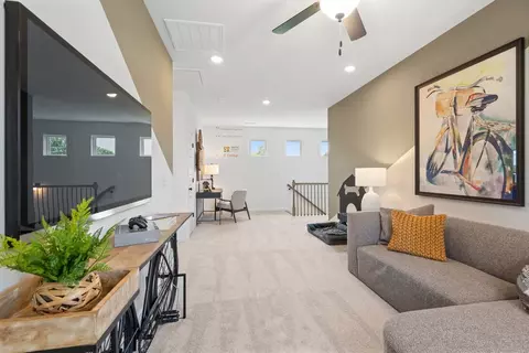 Entry Way - 8757 Meadowvale Ct, Ooltewah, TN 37363 photo 1 of 3