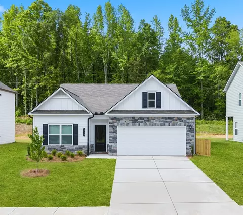 Exterior - 8757 Meadowvale Ct, Ooltewah, TN 37363 photo 6 of 9