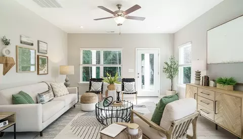 Living - 8757 Meadowvale Ct, Ooltewah, TN 37363 photo 4 of 4