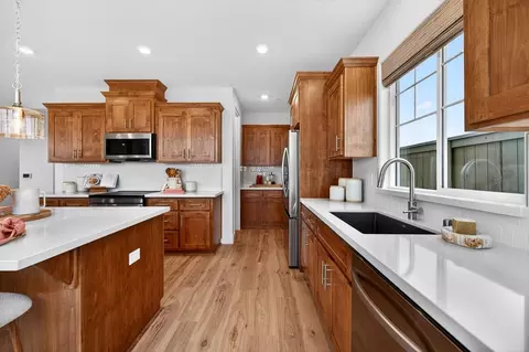 Kitchen - 3932 Switchgrass Rd, Placer One, CA 95747 photo 9 of 26