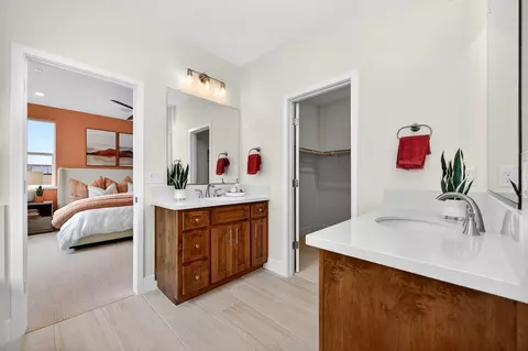 Bath - 3932 Switchgrass Rd, Placer One, CA 95747 photo 12 of 21