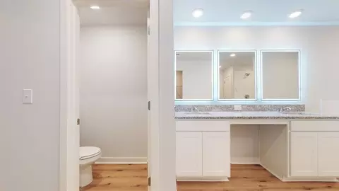 Bath - 94 Jacoby Dr, Fairburn, GA 30213 photo 4 of 17