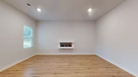 Living - 94 Jacoby Dr, Fairburn, GA 30213 photo 3 of 7