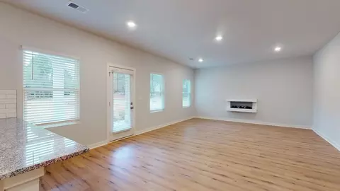 Living - 94 Jacoby Dr, Fairburn, GA 30213 photo 4 of 7
