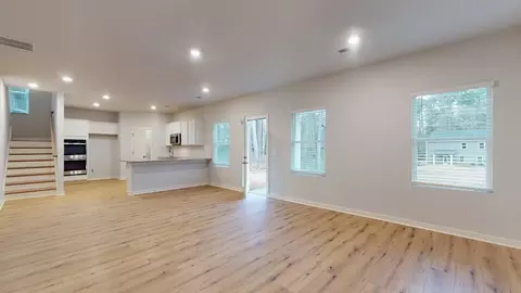 Living - 94 Jacoby Dr, Fairburn, GA 30213 photo 2 of 7