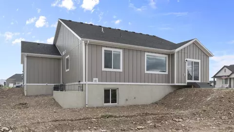 Exterior - 718 N 1600 E, Salem, UT 84653 photo 8 of 19