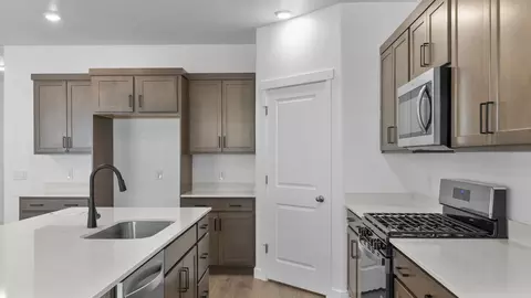 Kitchen - 718 N 1600 E, Salem, UT 84653 photo 2 of 7
