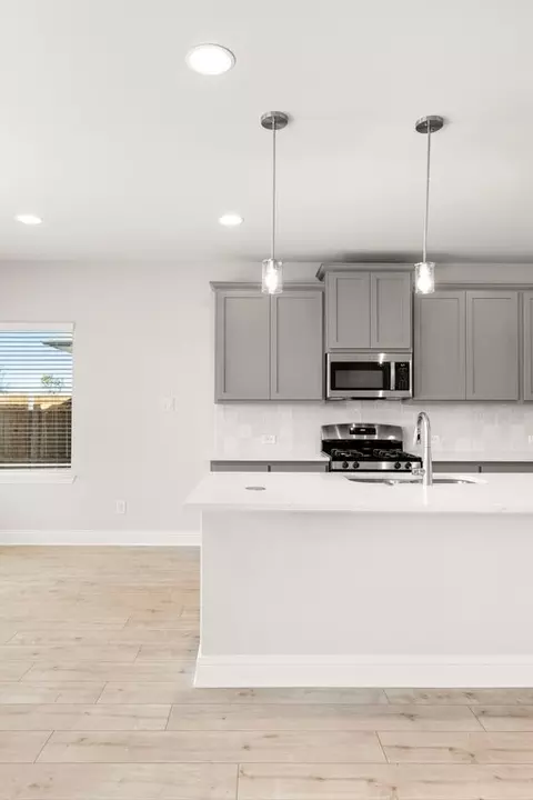 Kitchen - 1101 Trinity Rail Rd, Anna, TX 75409 photo 8 of 10