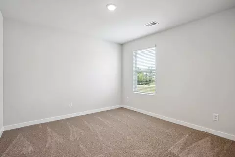 Bedroom - 300 Hudson Ct, Jackson, GA 30233 photo 7 of 8