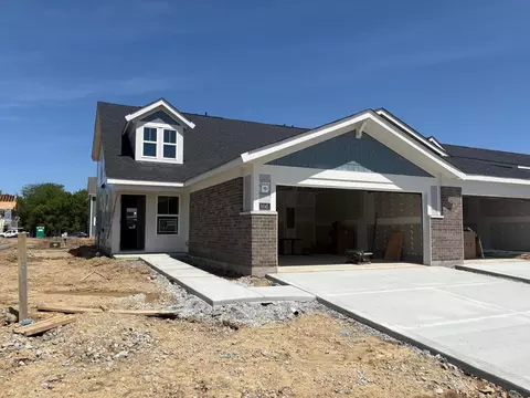 8045 Edgewater Xing, Pickerington, OH 43147