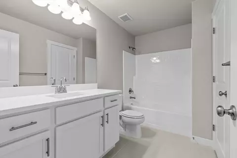 Bath - 6417 Vernon Dr, Eagle Mountain, UT 84005 photo 3 of 6