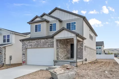 Exterior - 6417 Vernon Dr, Eagle Mountain, UT 84005 photo 2 of 8