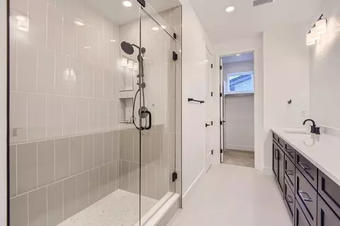Bath - 11412 Vibrato Ln, Lone Tree, CO 80124 photo 2 of 6