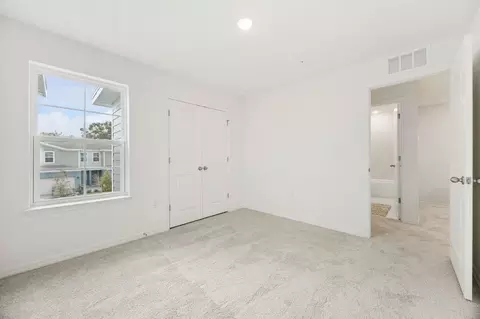 Bedroom - 5204 Luisa Ct, Saint Cloud, FL 34771 photo 4 of 11